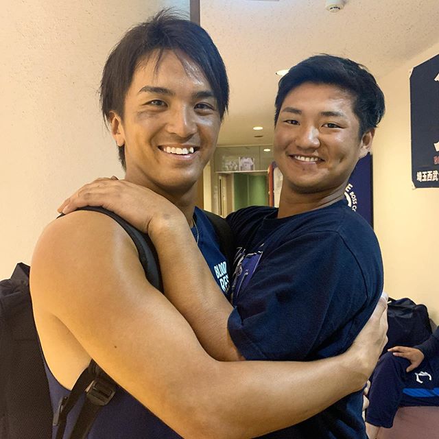 朗報 山田遥楓と佐藤龍世 抱き合う 埼玉西武ライオンズアンテナ