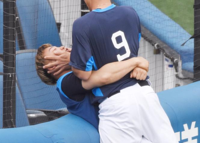 朗報 森友哉くん 木村を抱いてキスを求める 埼玉西武ライオンズアンテナ