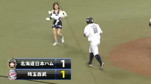 2回裏1中村HR (4)