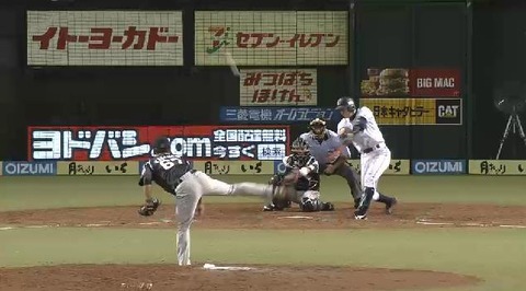 5回裏2森本3ベース (2)