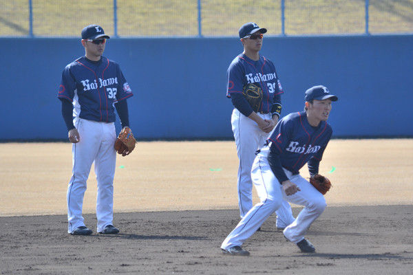 3大誰だったか思い出せない人「山田哲人の前の二塁手」「源田の前の遊撃手」