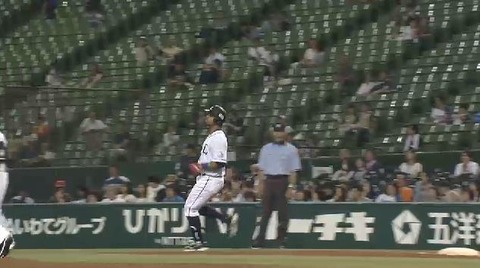 9回表1メヒアヒット (2)
