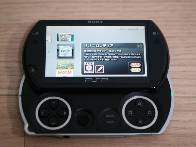 Psp Goを今更買ってみました Mylo Com 2も引っ張り出して比べてみます 小さいって事は Psp Goを今更買ってみました Mylo Com 2も引っ張り出して比べてみます 小さいって事は