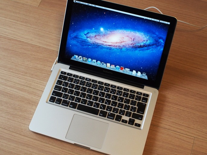 MacBook Pro (13-inch, Late 2011) レビュー : 小さいって事は・・・ MacBook Pro (13-inch, Late 2011) レビュー : 小さいって事は・・・