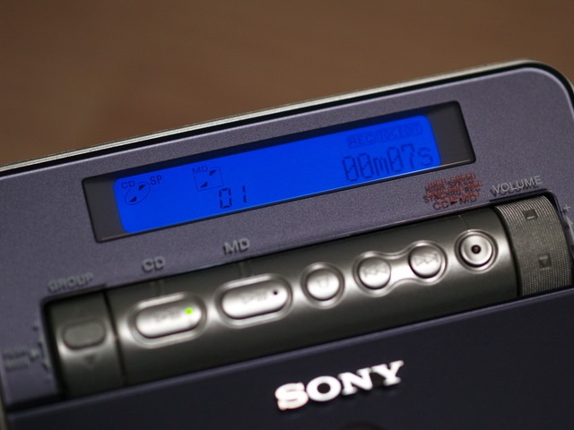 Net MD(SONY LAM-1)を買ってみました。 : 小さいって事は・・・