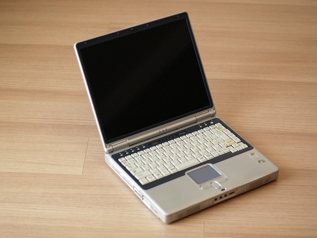 日立 14.1型ノートパソコン Prius PCF-200A4TME 中古動作品 HITACHI : ニュースリリース : 2004年9月10日