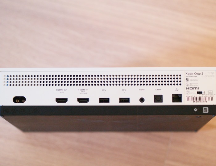 XBOX ONE Sをメディアプレイヤーとして買ってみました。 : 小さいって 