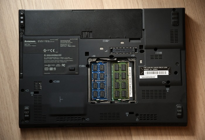ThinkPad X201の中古 : 小さいって事は・・・