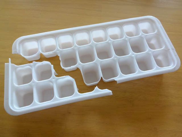 現代の髪型 綺麗な100 均 製氷 皿