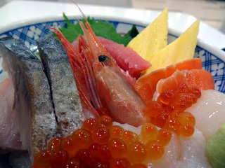 海鮮丼 銀鱗水産_5