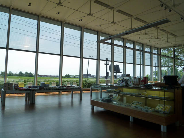 釧路市 六花亭 鶴見橋店 リサイクルパソコンビーグル 代表ブログ 釧路市 六花亭 鶴見橋店 リサイクルパソコンビーグル 代表ブログ