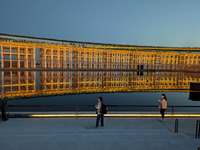 �粰�����