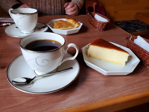 チーズケーキとアップルパイ