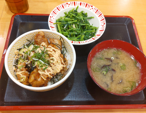 Sukiya_Mentaimayo_grilled_chicken_donburi_set_meal_tw