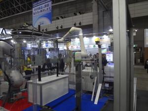 ファナックの移載と塗装ロボット