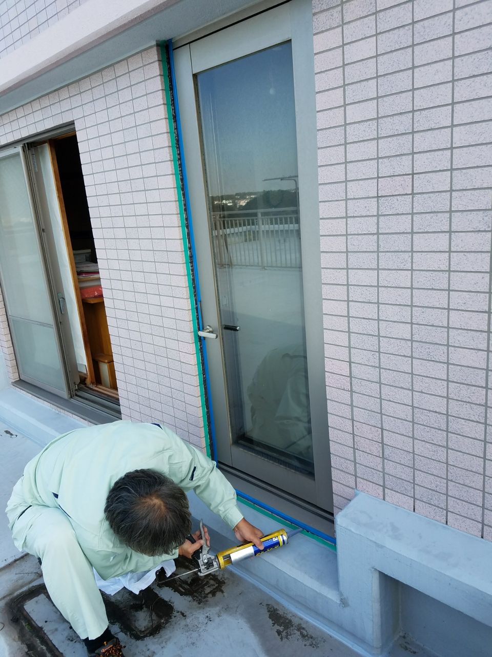 ルーフバルコニー雨漏り応急修理 詐欺士の戯言