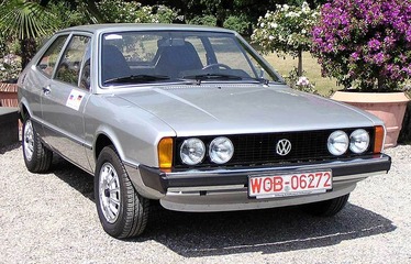 800px-VW_Scirocco_1973