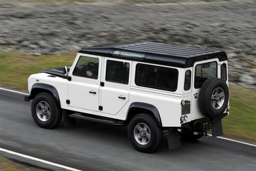 2010-Land-Rover-Defender-SUV_Image-010-800
