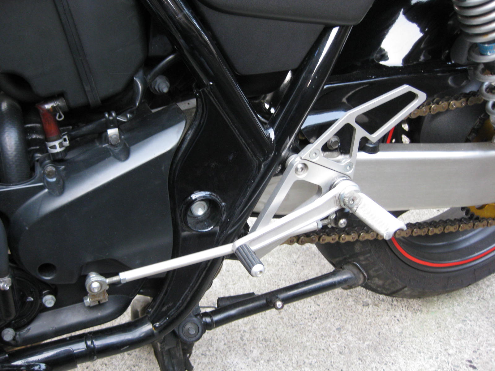 バックステップ取り付け編！！ : PEACH_MOONのCB400SF日記