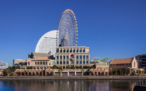 1200px-Anniversaire_-_Minatomirai_Yokohama