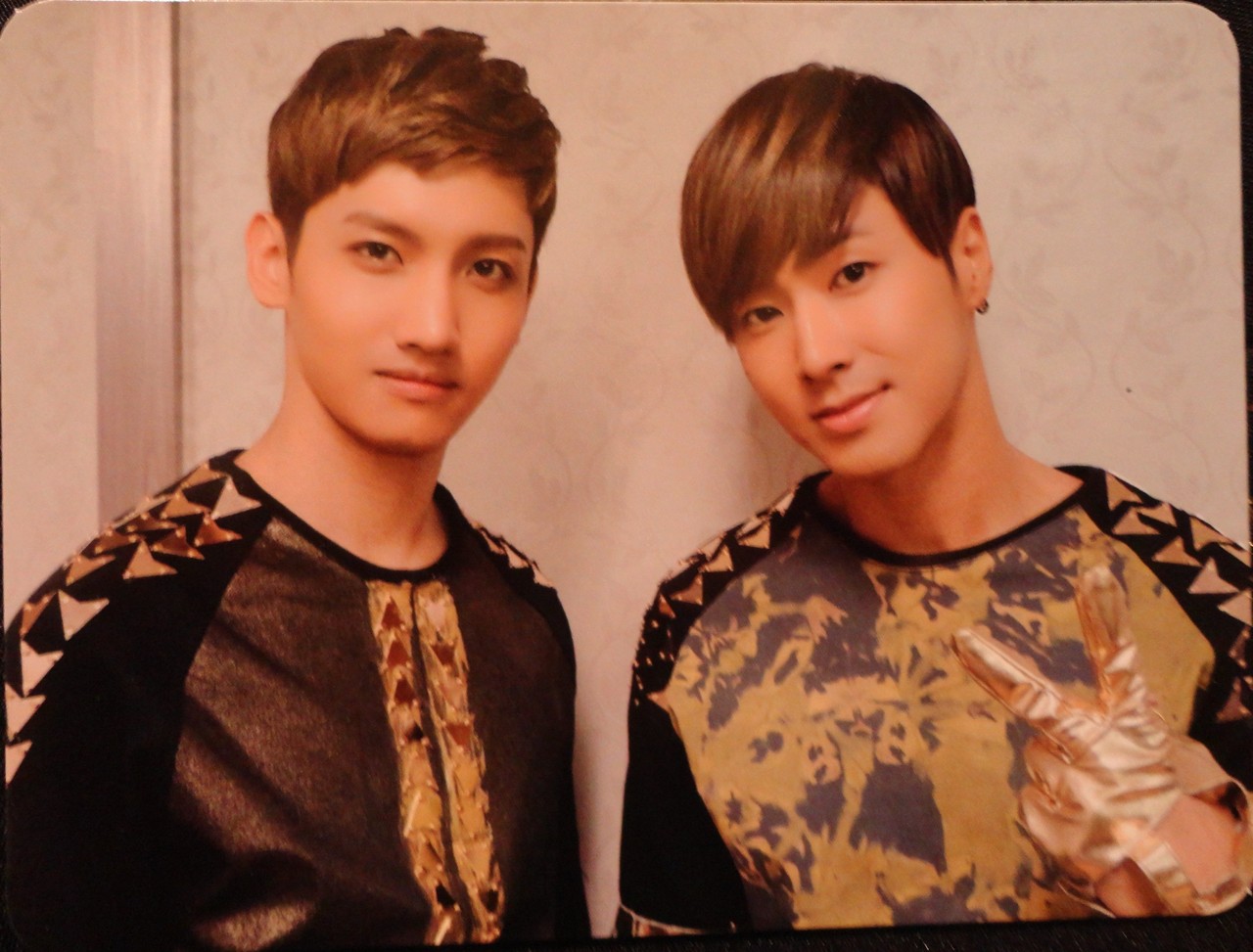 Catch Me Special Edition 東方神起 ゚ Max チャンミン ゚ Catch Me Special Edition 東方神起 ゚ Max チャンミン ゚