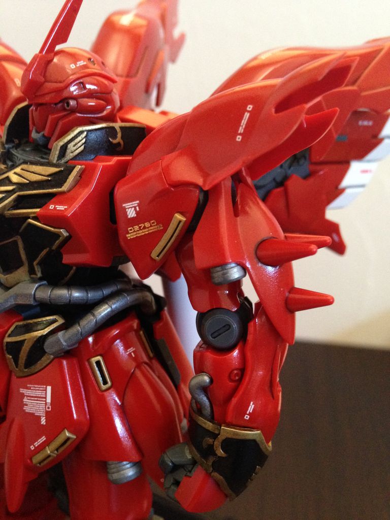 製作中のガンプラ Hguc 1 144 シナンジュ 光沢仕上げ ガンプラ日和