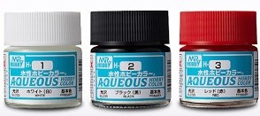 水性ホビーカラーは水と薄め液どちらで希釈するのがおすすめ？