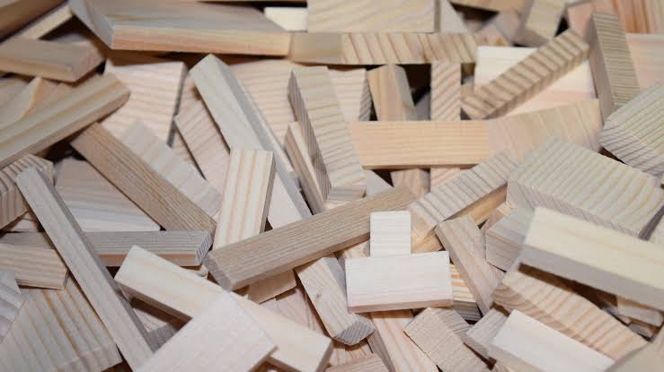 初心者向け 木材でプラモデルの紙やすりの当て木を自作する方法 プラモ Sos