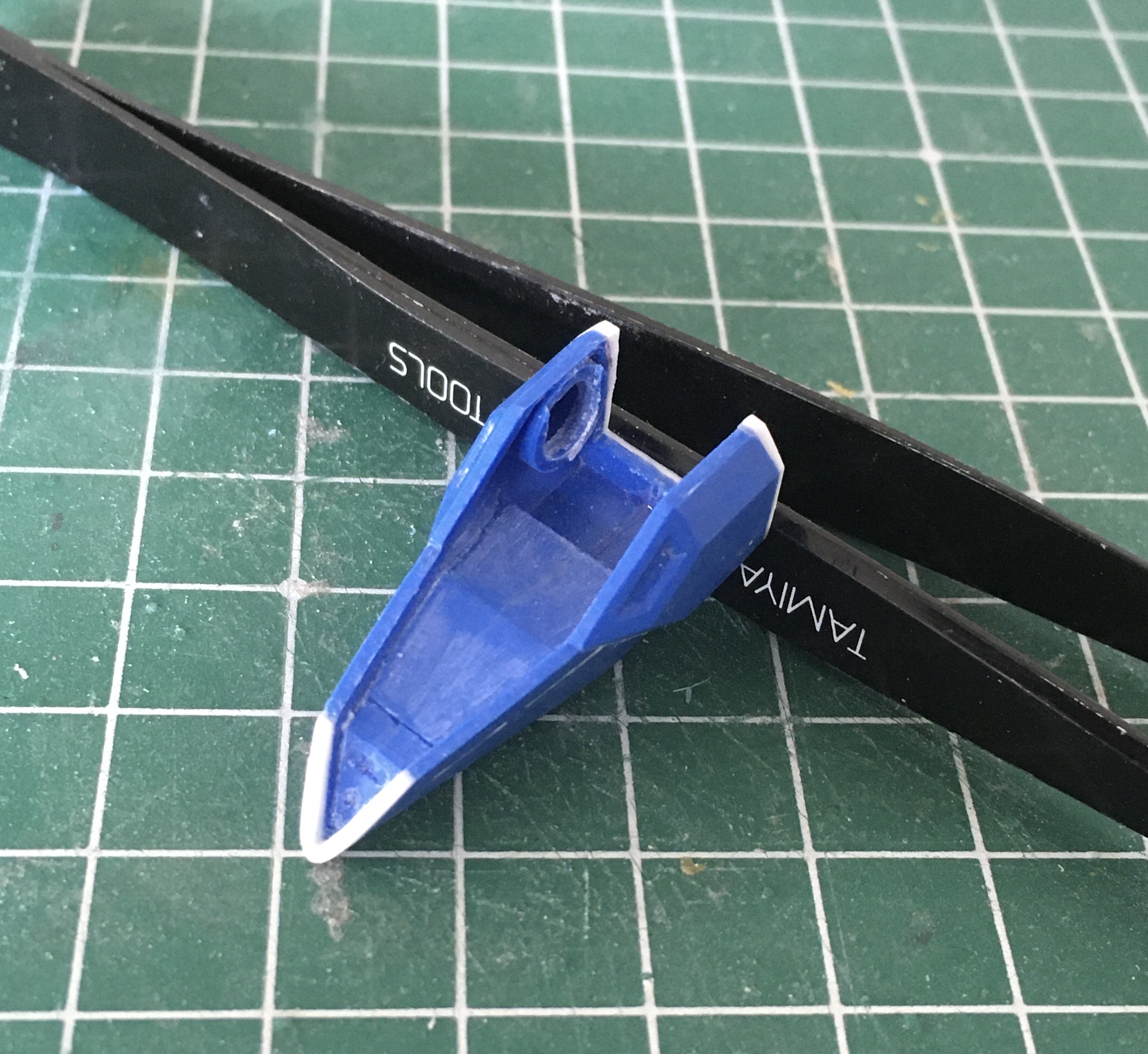 初心者向け 塗装前に紙やすりで600番までなんで磨いてるのって話 ぷらもらぼ