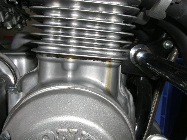 オイル漏れ修理 : PeKeの「復活する日まで」CB400Four