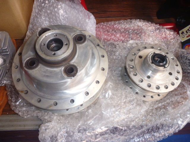 cb400fヨンフォア、ホイールハブ クロームメッキ アルミニウム 前後セット p6-72-5153.jpg