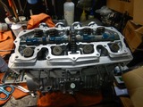 21号機用シリンダーヘッド搭載 (1)