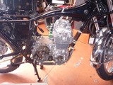 6号機エンジン搭載 (8)