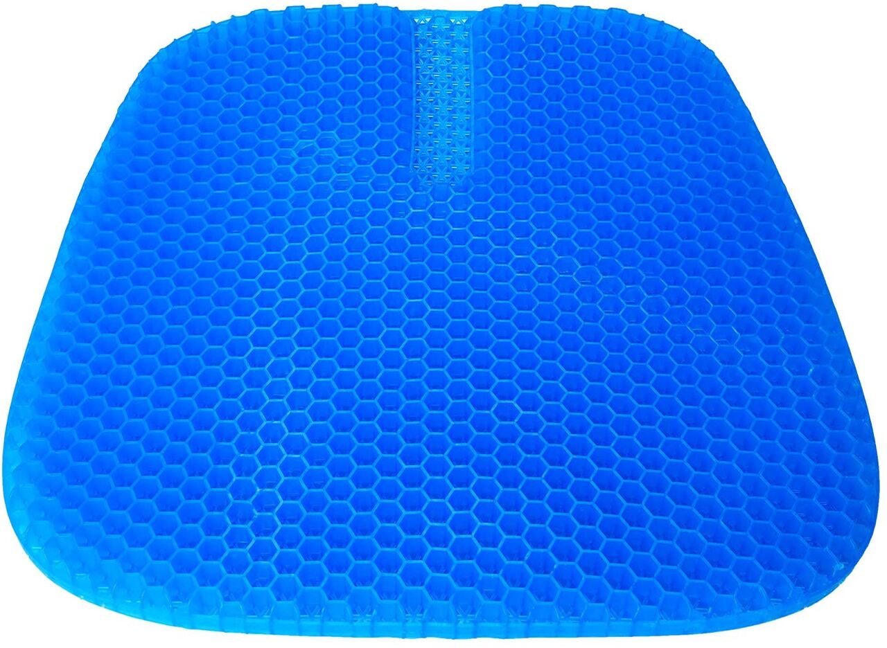 スーパージェルクッション 猫は居心地が悪いのか最初の頃は踏んで歩いてたのに最近では避けて歩く ふたまと