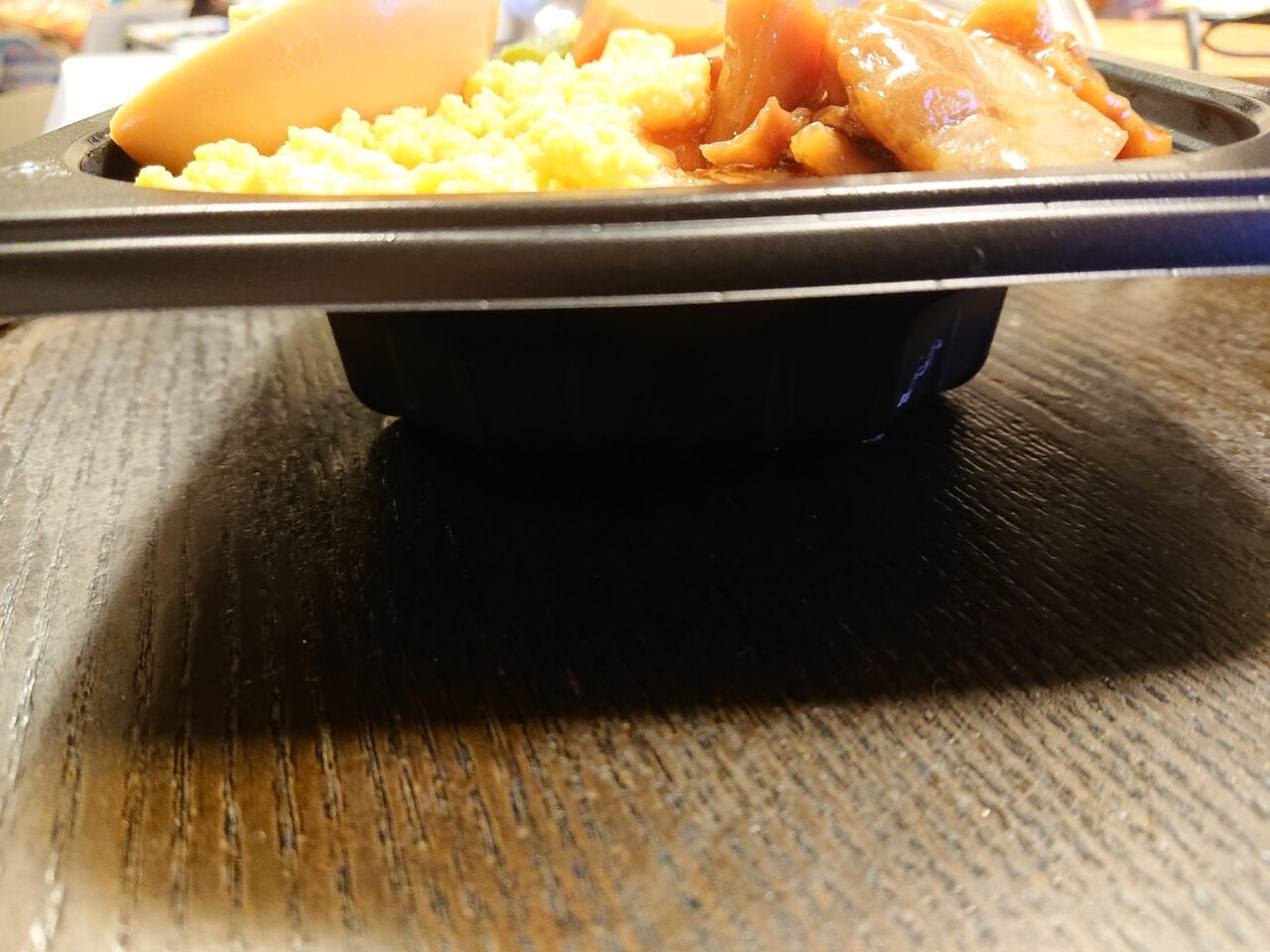 上げ底 コンビニ弁当容器って今はこんな形になっているのか ふたまと 上げ底 コンビニ弁当容器って今はこんな形になっているのか ふたまと