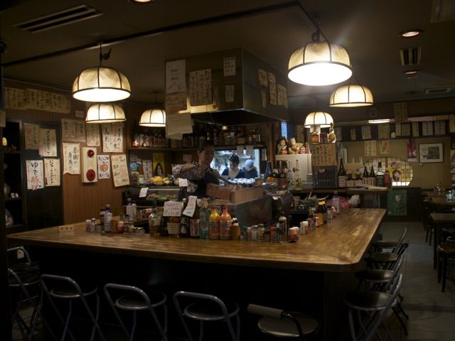 西麻布 かぶいて候 の店員のお姐さんも好きなメーカーズマーク Pekohara Log ぺこはらログ