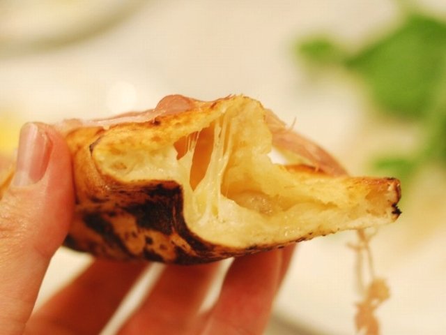 96050228.jpg