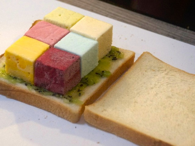 2486147c.jpg
