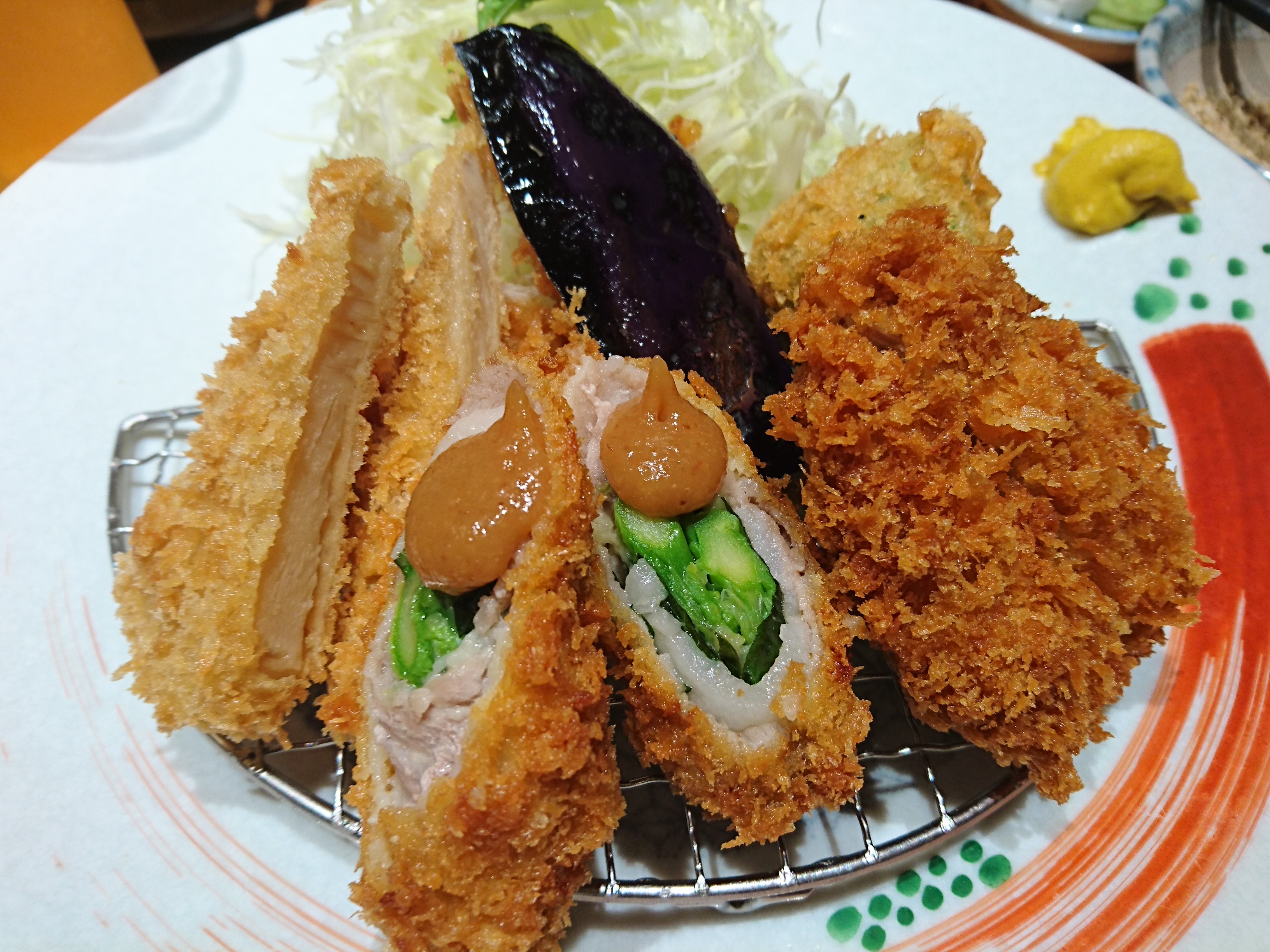 地元で評判の美味しい老舗料理店 グリルナナ とんかつ花むら 冥王星へ連れてって 地元で評判の美味しい老舗料理店 グリルナナ とんかつ花むら 冥王星へ連れてって