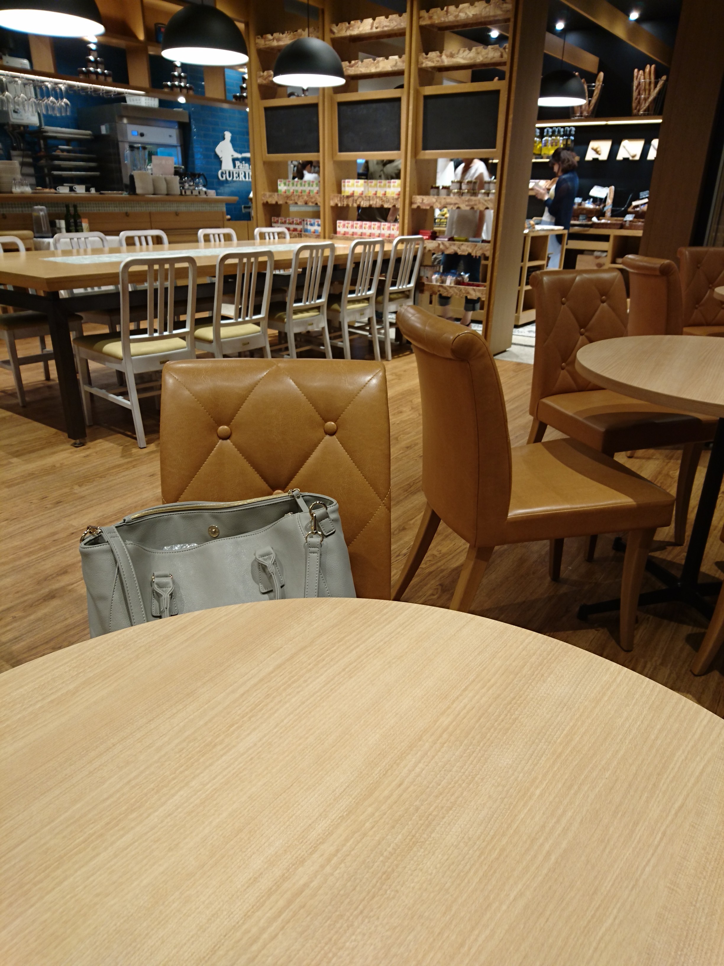 ザ シンフォニーホールの隣にベーカリーカフェが パン ド ゲラン 福島店 冥王星へ連れてって ザ シンフォニーホールの隣にベーカリーカフェが パン ド ゲラン 福島店 冥王星へ連れてって