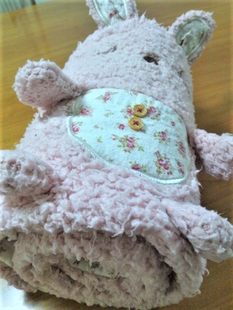 rabbit-goods-blanket-3
