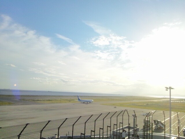 kobe-airport-111003-3