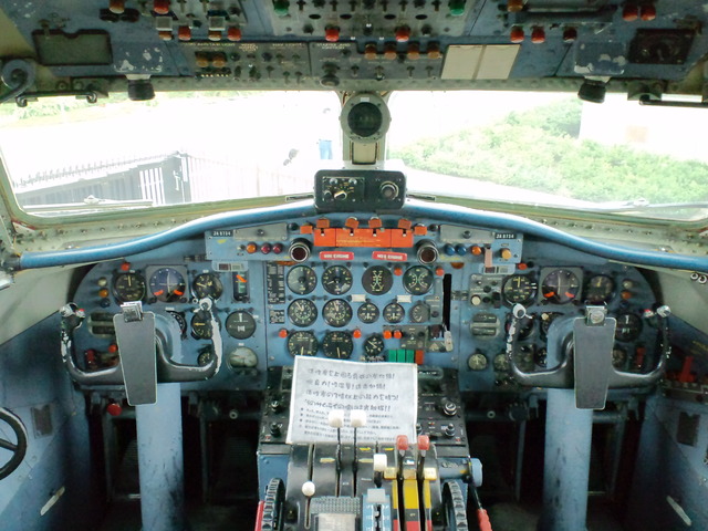 tajima-airport-kounotori-2011-10