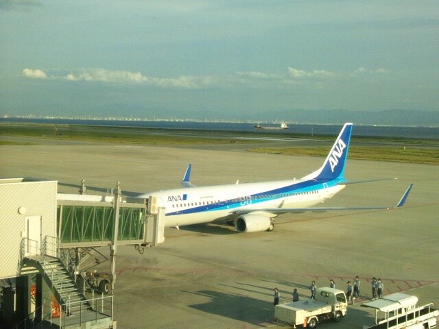 kobe-airport-111003-5