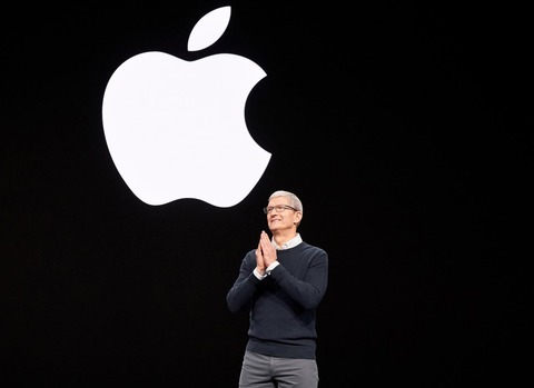 apples-keynote-event_tim_cook-03252019