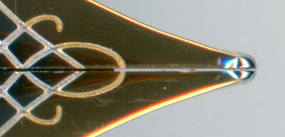 Pelikan M710 イエロー・トレド 18C-F 丸研ぎに変わっておもしろくなっ