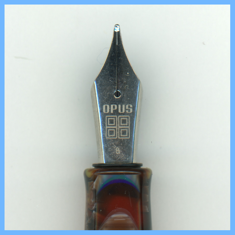 OPUS88のインク止め式万年筆のペン先にはBOCKとJOWOの両方のタイプが