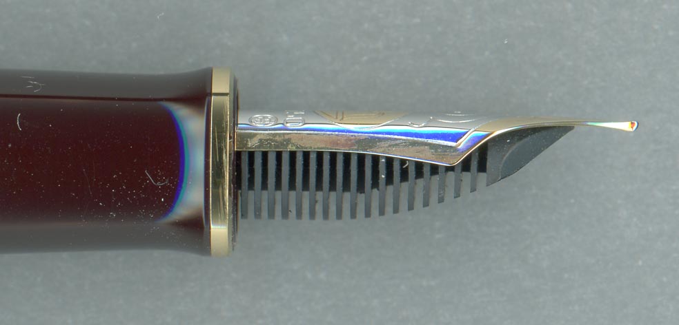 Pelikan ペリカン 万年筆 M800 赤縞　Fニブ　PF刻印 Pelikan ペリカン 万年筆 M800 赤縞 Fニブ PF刻印