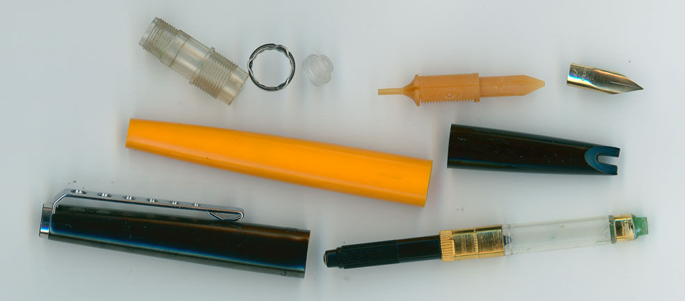 Montblanc カレラ 14K-EF 何故部品箱に入っていたのか? : 万年筆評価