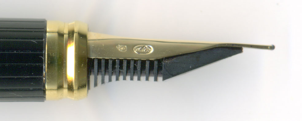 S.T. Dupont Classic Blue Laque DE CHINE 18K-F ・・・ 端正な萬年筆